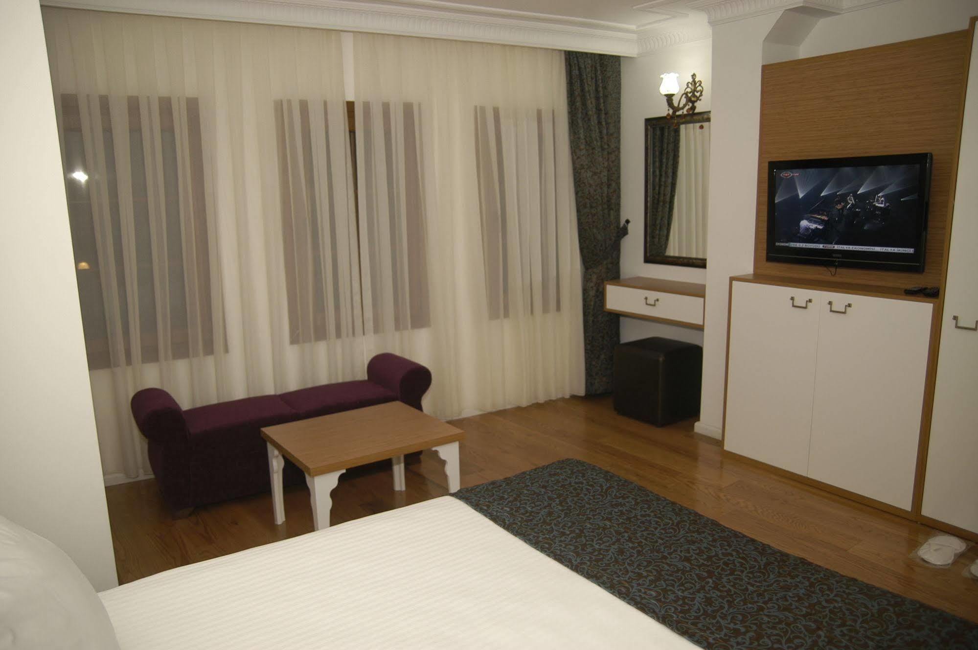 Jakaranda Hotel Стамбул Экстерьер фото
